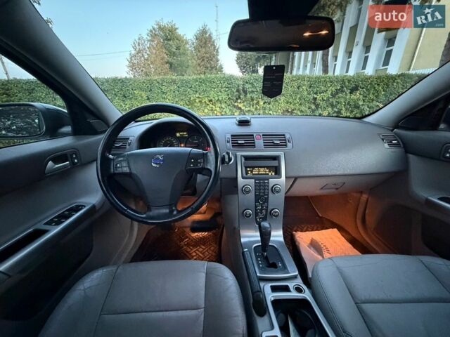 Чорний Вольво V50, об'ємом двигуна 2 л та пробігом 305 тис. км за 6500 $, фото 29 на Automoto.ua