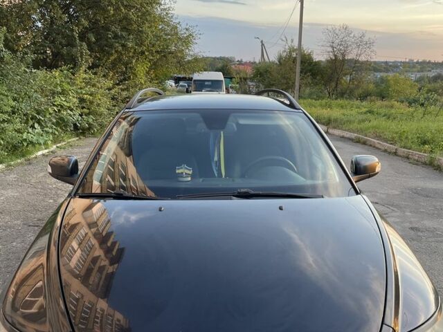 Черный Вольво В50, объемом двигателя 1.6 л и пробегом 135 тыс. км за 6600 $, фото 2 на Automoto.ua