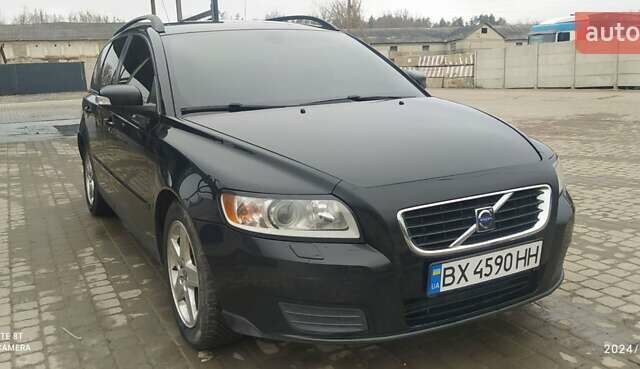 Чорний Вольво V50, об'ємом двигуна 2 л та пробігом 362 тис. км за 6800 $, фото 4 на Automoto.ua