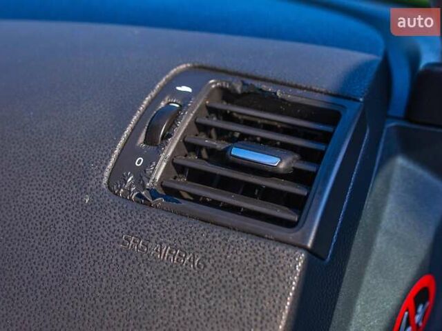 Черный Вольво В50, объемом двигателя 2 л и пробегом 282 тыс. км за 7932 $, фото 30 на Automoto.ua