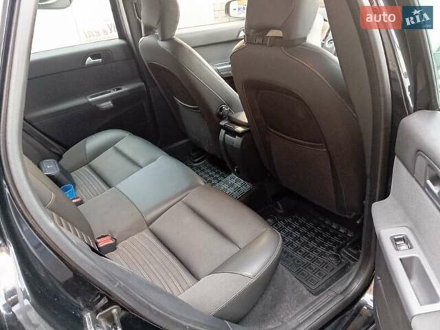 Черный Вольво В50, объемом двигателя 1.56 л и пробегом 261 тыс. км за 7200 $, фото 16 на Automoto.ua