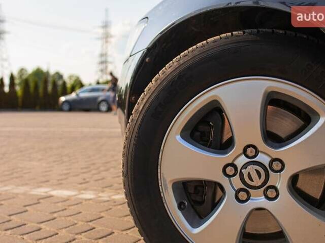 Черный Вольво В50, объемом двигателя 2 л и пробегом 282 тыс. км за 7932 $, фото 39 на Automoto.ua