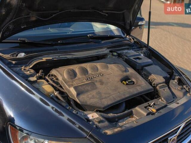 Черный Вольво В50, объемом двигателя 2 л и пробегом 282 тыс. км за 7932 $, фото 36 на Automoto.ua