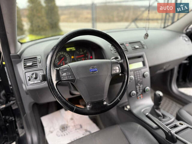 Чорний Вольво V50, об'ємом двигуна 1.98 л та пробігом 260 тис. км за 7150 $, фото 37 на Automoto.ua