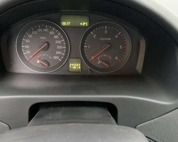 Черный Вольво В50, объемом двигателя 2 л и пробегом 245 тыс. км за 8300 $, фото 8 на Automoto.ua