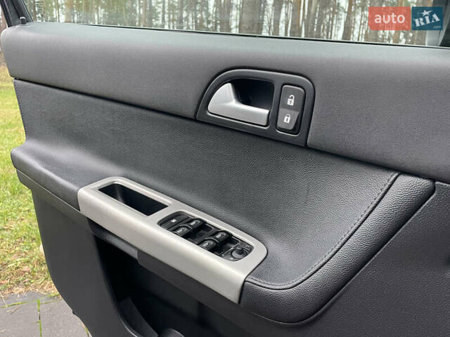 Черный Вольво В50, объемом двигателя 1.8 л и пробегом 189 тыс. км за 6950 $, фото 54 на Automoto.ua