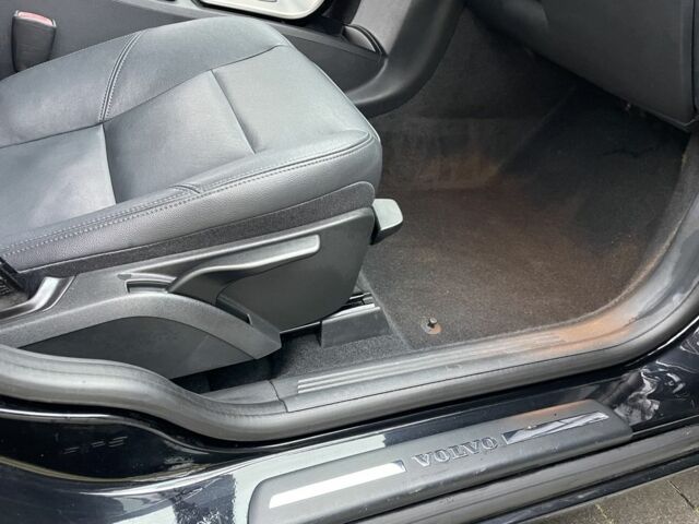 Черный Вольво В50, объемом двигателя 1.8 л и пробегом 189 тыс. км за 6950 $, фото 8 на Automoto.ua