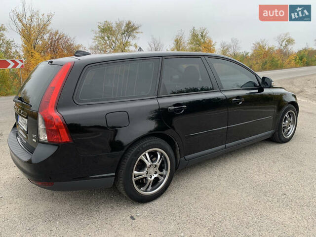 Вольво В50 2009 в Новониколаевке на Automoto.ua Черный Вольво В50, объемом двигателя 1.56 л и пробегом 246 тыс. км за 6500 $, фото 7 на Automoto.ua