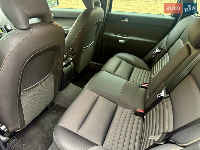 Черный Вольво В50, объемом двигателя 1.6 л и пробегом 191 тыс. км за 5699 $, фото 14 на Automoto.ua