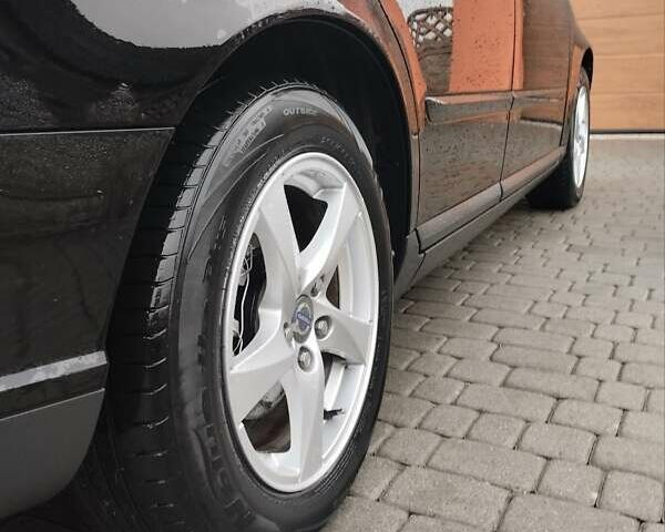 Черный Вольво В50, объемом двигателя 1.56 л и пробегом 234 тыс. км за 6199 $, фото 31 на Automoto.ua