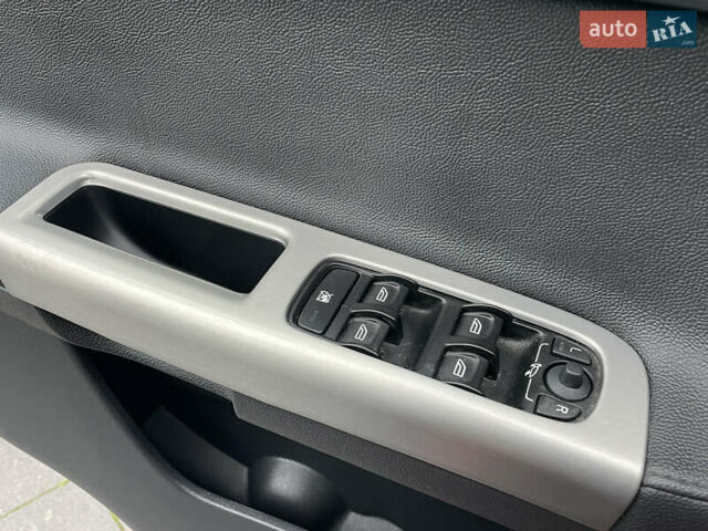 Черный Вольво В50, объемом двигателя 1.8 л и пробегом 189 тыс. км за 6950 $, фото 55 на Automoto.ua