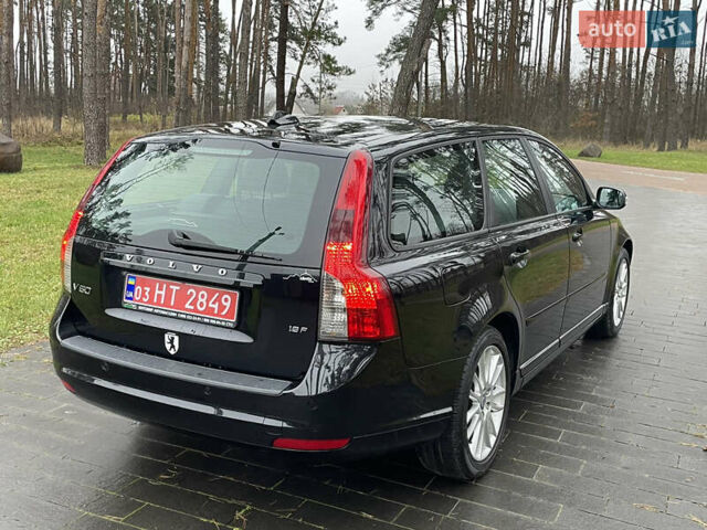 Черный Вольво В50, объемом двигателя 1.8 л и пробегом 189 тыс. км за 6950 $, фото 9 на Automoto.ua