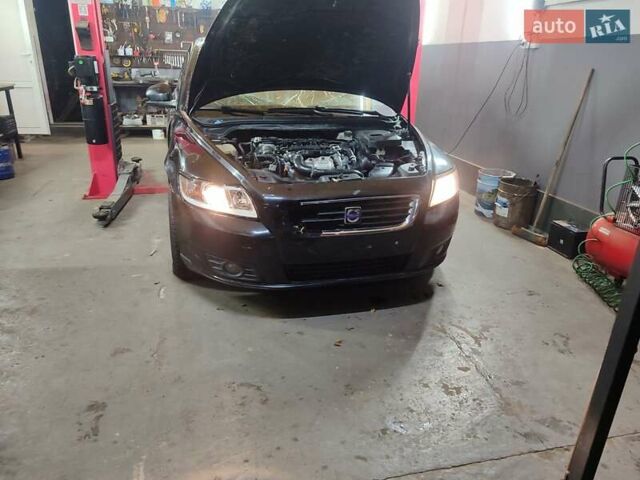 Чорний Вольво V50, об'ємом двигуна 1.6 л та пробігом 234 тис. км за 2700 $, фото 19 на Automoto.ua