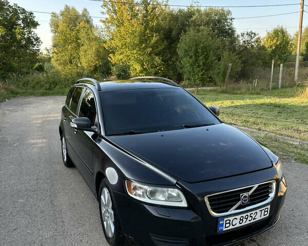 Чорний Вольво V50, об'ємом двигуна 1.98 л та пробігом 260 тис. км за 6299 $, фото 2 на Automoto.ua