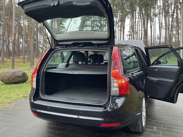 Черный Вольво В50, объемом двигателя 1.8 л и пробегом 189 тыс. км за 6950 $, фото 20 на Automoto.ua