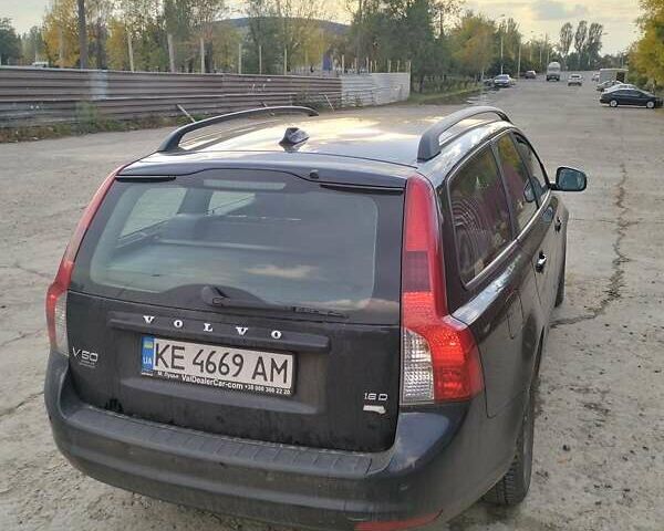 Вольво В50 2009 в Кривом Роге на Automoto.ua Черный Вольво В50, объемом двигателя 1.6 л и пробегом 245 тыс. км за 7500 $, фото 4 на Automoto.ua