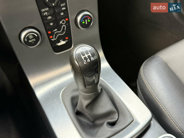 Чорний Вольво V50, об'ємом двигуна 1.6 л та пробігом 285 тис. км за 6999 $, фото 46 на Automoto.ua