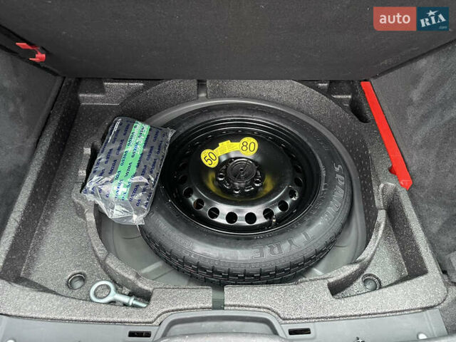 Черный Вольво В50, объемом двигателя 1.8 л и пробегом 189 тыс. км за 6950 $, фото 76 на Automoto.ua