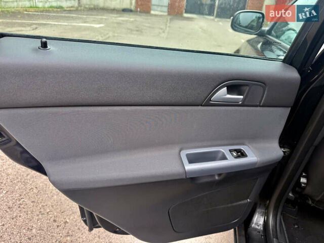 Чорний Вольво V50, об'ємом двигуна 1.6 л та пробігом 191 тис. км за 5499 $, фото 15 на Automoto.ua