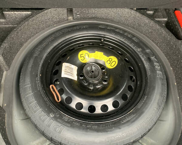 Черный Вольво В50, объемом двигателя 1.56 л и пробегом 247 тыс. км за 6500 $, фото 14 на Automoto.ua