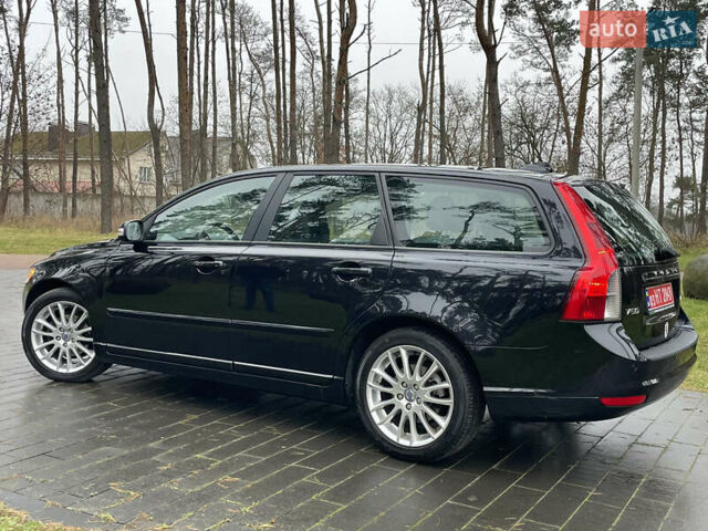 Черный Вольво В50, объемом двигателя 1.8 л и пробегом 189 тыс. км за 6950 $, фото 23 на Automoto.ua