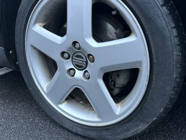 Черный Вольво В50, объемом двигателя 2 л и пробегом 301 тыс. км за 3100 $, фото 12 на Automoto.ua