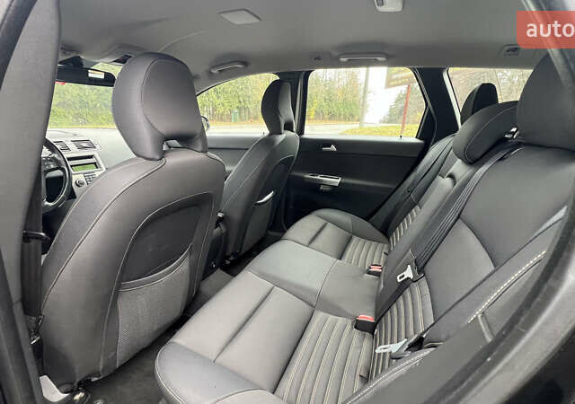 Чорний Вольво V50, об'ємом двигуна 1.56 л та пробігом 205 тис. км за 6800 $, фото 14 на Automoto.ua