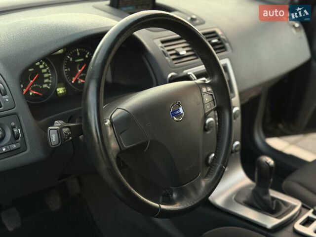 Чорний Вольво V50, об'ємом двигуна 1.6 л та пробігом 225 тис. км за 6899 $, фото 111 на Automoto.ua