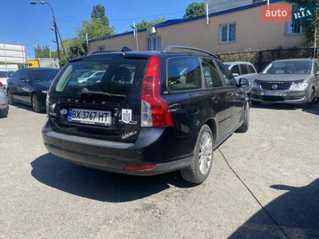Чорний Вольво V50, об'ємом двигуна 2 л та пробігом 303 тис. км за 7200 $, фото 2 на Automoto.ua
