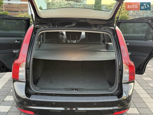 Чорний Вольво V50, об'ємом двигуна 1.6 л та пробігом 225 тис. км за 6899 $, фото 124 на Automoto.ua