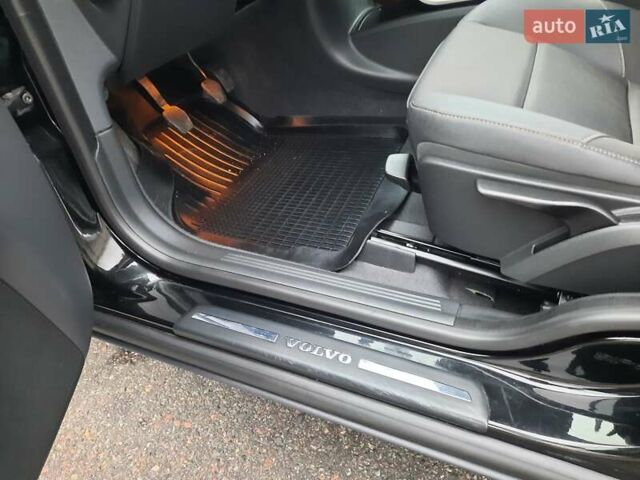 Черный Вольво В50, объемом двигателя 1.6 л и пробегом 185 тыс. км за 7300 $, фото 51 на Automoto.ua