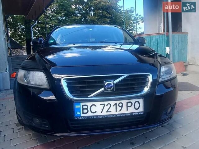 Черный Вольво В50, объемом двигателя 1.6 л и пробегом 253 тыс. км за 6800 $, фото 1 на Automoto.ua