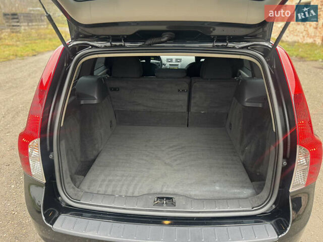 Черный Вольво В50, объемом двигателя 1.56 л и пробегом 213 тыс. км за 6599 $, фото 23 на Automoto.ua