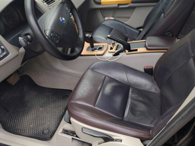 Вольво В50 2009 в Львове на Automoto.ua Черный Вольво В50, объемом двигателя 2 л и пробегом 217 тыс. км за 6999 $, фото 5 на Automoto.ua