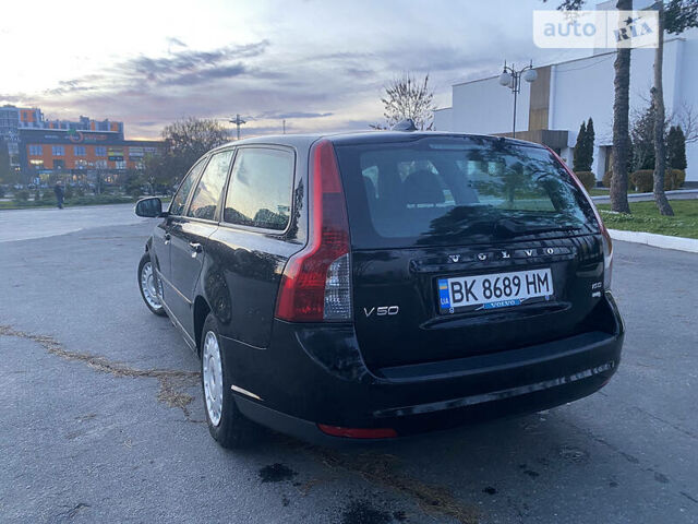 Черный Вольво В50, объемом двигателя 1.6 л и пробегом 254 тыс. км за 6200 $, фото 10 на Automoto.ua