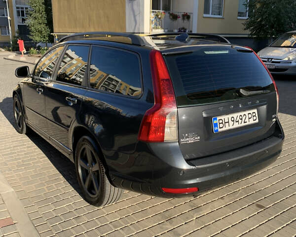 Вольво В50 2009 в Одессе на Automoto.ua Черный Вольво В50, объемом двигателя 1.56 л и пробегом 280 тыс. км за 7100 $, фото 3 на Automoto.ua