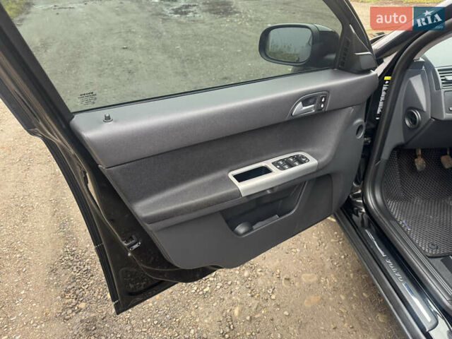 Черный Вольво В50, объемом двигателя 1.56 л и пробегом 213 тыс. км за 6599 $, фото 21 на Automoto.ua