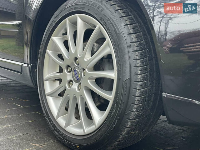 Черный Вольво В50, объемом двигателя 1.8 л и пробегом 189 тыс. км за 6950 $, фото 7 на Automoto.ua