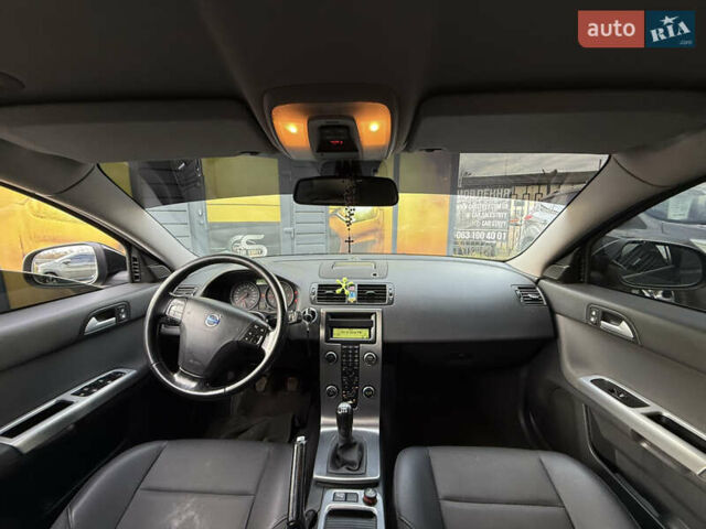 Чорний Вольво V50, об'ємом двигуна 1.6 л та пробігом 285 тис. км за 6999 $, фото 4 на Automoto.ua