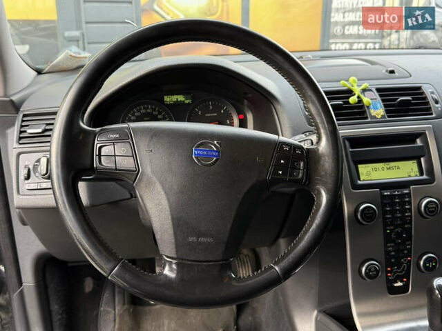 Чорний Вольво V50, об'ємом двигуна 1.6 л та пробігом 285 тис. км за 6999 $, фото 42 на Automoto.ua