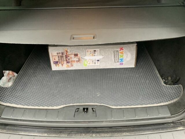 Черный Вольво В50, объемом двигателя 2 л и пробегом 245 тыс. км за 8300 $, фото 4 на Automoto.ua