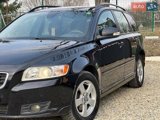 Черный Вольво В50, объемом двигателя 1.56 л и пробегом 304 тыс. км за 6400 $, фото 4 на Automoto.ua