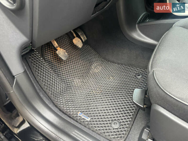 Черный Вольво В50, объемом двигателя 1.56 л и пробегом 213 тыс. км за 6599 $, фото 38 на Automoto.ua