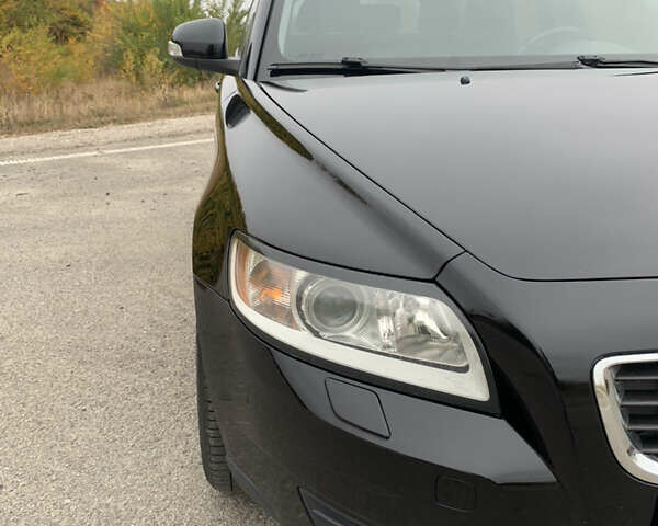 Вольво В50 2009 в Новониколаевке на Automoto.ua Черный Вольво В50, объемом двигателя 1.56 л и пробегом 246 тыс. км за 6500 $, фото 31 на Automoto.ua