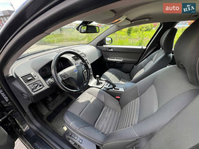 Чорний Вольво V50, об'ємом двигуна 1.6 л та пробігом 227 тис. км за 8000 $, фото 6 на Automoto.ua