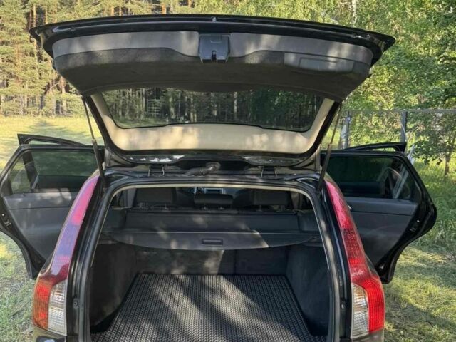 Чорний Вольво V50, об'ємом двигуна 2 л та пробігом 275 тис. км за 8200 $, фото 14 на Automoto.ua