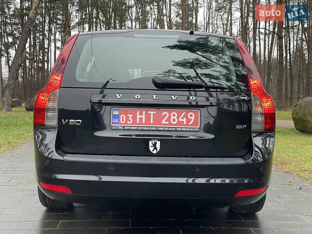 Черный Вольво В50, объемом двигателя 1.8 л и пробегом 189 тыс. км за 6950 $, фото 12 на Automoto.ua