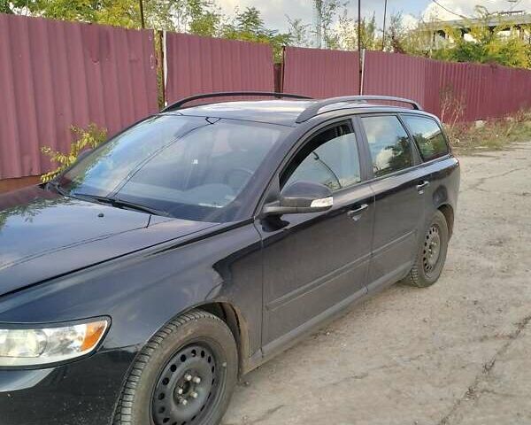 Вольво В50 2009 в Кривом Роге на Automoto.ua Черный Вольво В50, объемом двигателя 1.6 л и пробегом 245 тыс. км за 7500 $, фото 2 на Automoto.ua