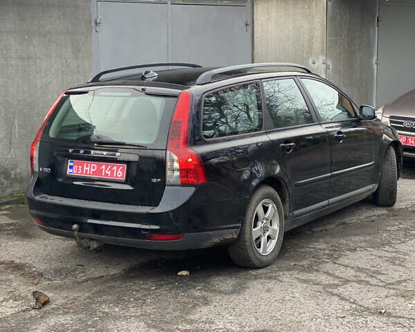 Чорний Вольво V50, об'ємом двигуна 0 л та пробігом 198 тис. км за 6500 $, фото 4 на Automoto.ua