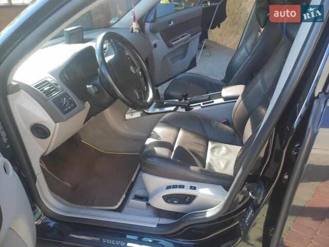 Черный Вольво В50, объемом двигателя 1.6 л и пробегом 253 тыс. км за 6800 $, фото 17 на Automoto.ua
